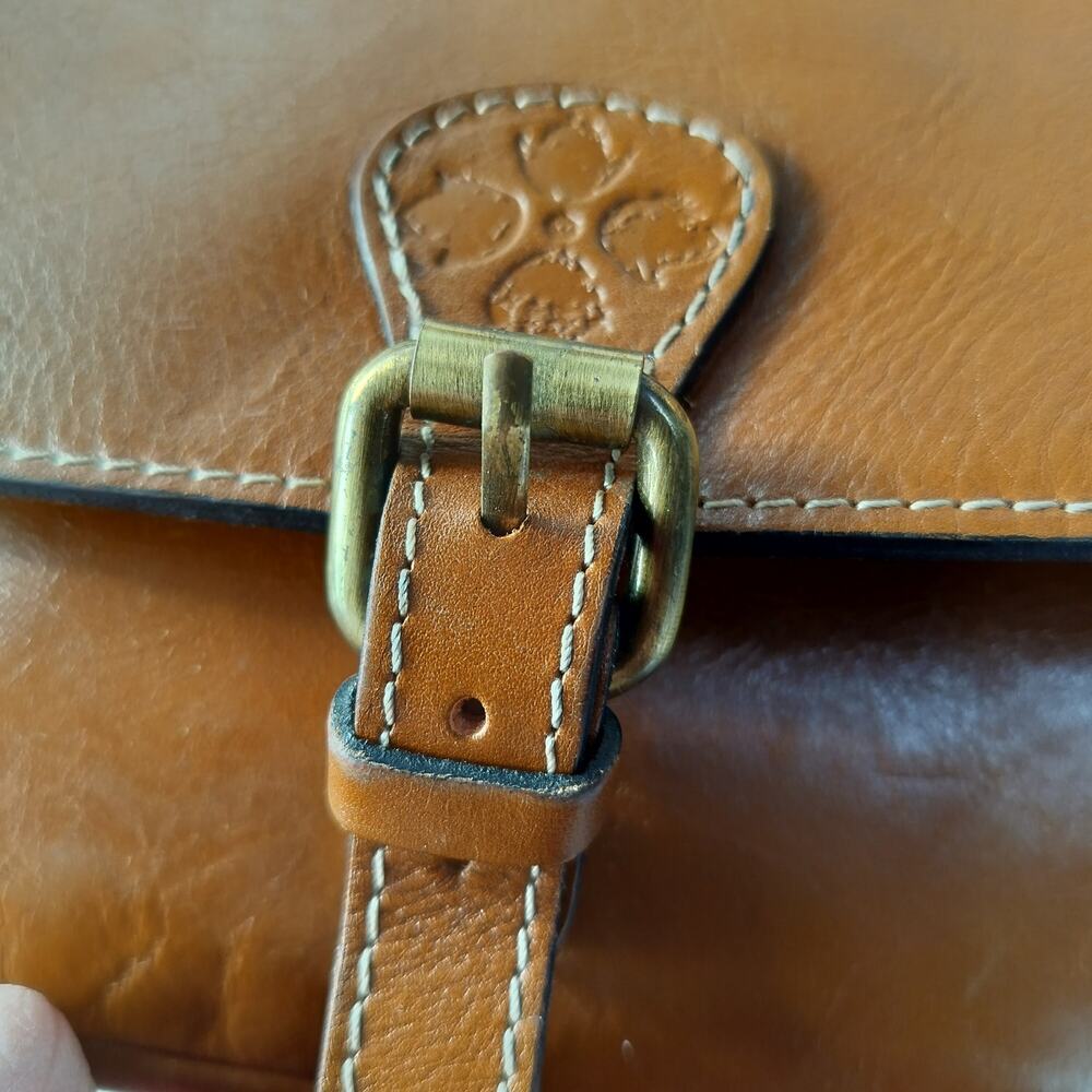 4710)Patricia Nash Brown London Saddle Crossbody Bag London Heritage Collection - Picture 3 of 14